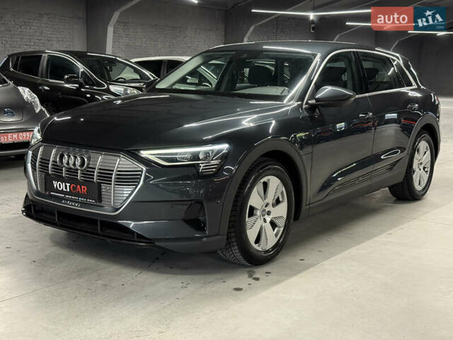 Серый Ауди E-Tron, объемом двигателя 0 л и пробегом 207 тыс. км за 20000 $, фото 26 на Automoto.ua