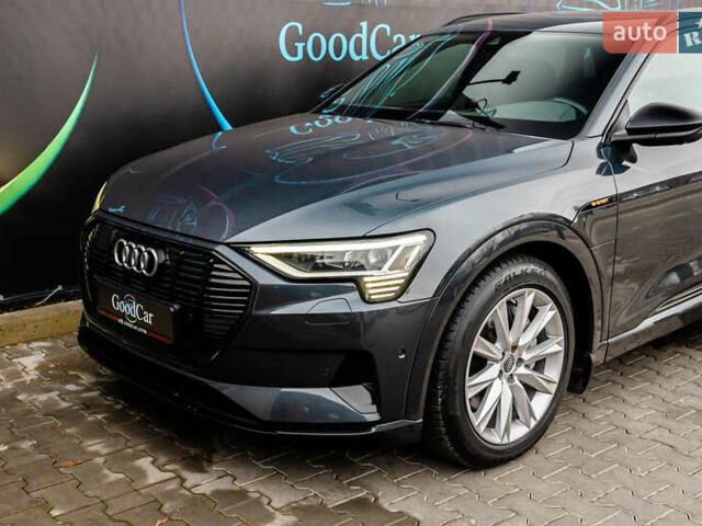 Сірий Ауді E-Tron, об'ємом двигуна 0 л та пробігом 154 тис. км за 25900 $, фото 18 на Automoto.ua