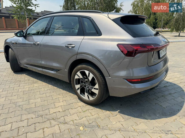 Серый Ауди E-Tron, объемом двигателя 0 л и пробегом 28 тыс. км за 39900 $, фото 6 на Automoto.ua