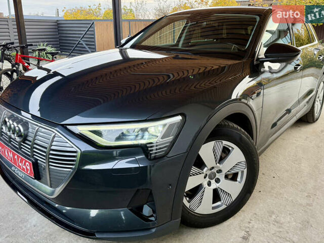 Серый Ауди E-Tron, объемом двигателя 0 л и пробегом 175 тыс. км за 22000 $, фото 5 на Automoto.ua