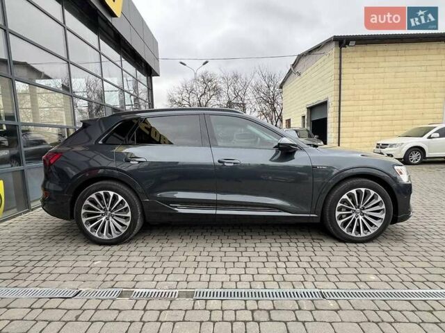 Сірий Ауді E-Tron, об'ємом двигуна 0 л та пробігом 96 тис. км за 29000 $, фото 7 на Automoto.ua