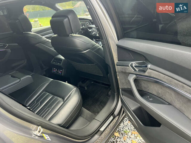 Серый Ауди E-Tron, объемом двигателя 0 л и пробегом 119 тыс. км за 35000 $, фото 15 на Automoto.ua