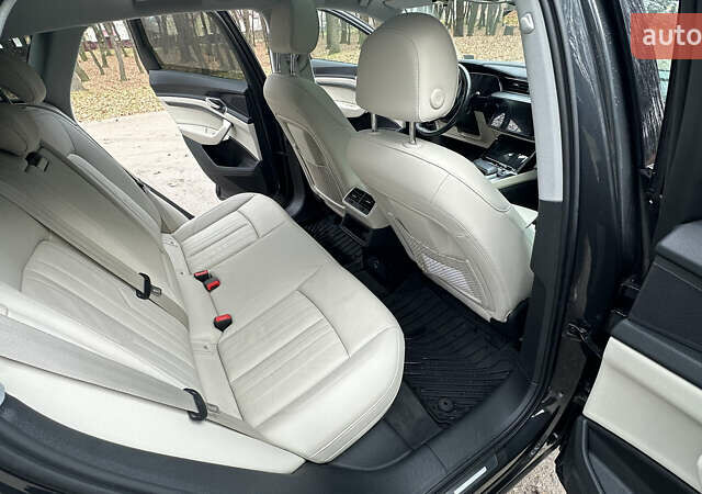 Сірий Ауді E-Tron, об'ємом двигуна 0 л та пробігом 83 тис. км за 29700 $, фото 11 на Automoto.ua