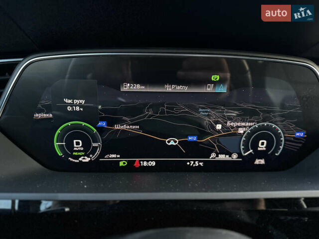 Серый Ауди E-Tron, объемом двигателя 0 л и пробегом 108 тыс. км за 29000 $, фото 20 на Automoto.ua