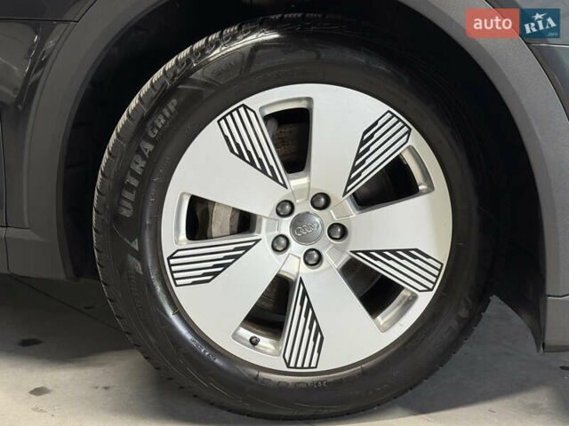 Серый Ауди E-Tron, объемом двигателя 0 л и пробегом 207 тыс. км за 20000 $, фото 10 на Automoto.ua