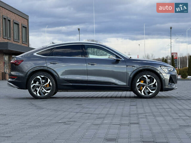 Серый Ауди E-Tron, объемом двигателя 0 л и пробегом 53 тыс. км за 40900 $, фото 5 на Automoto.ua