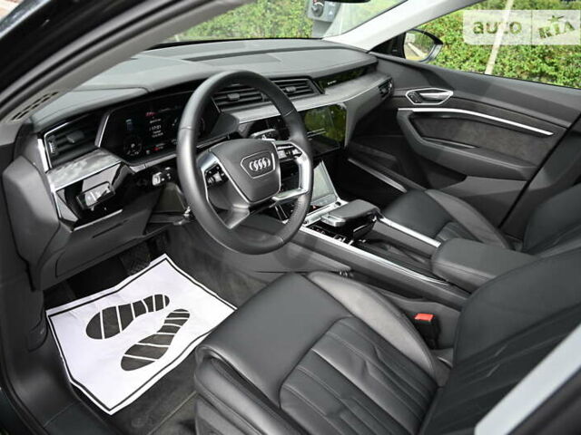 Серый Ауди E-Tron, объемом двигателя 0 л и пробегом 62 тыс. км за 43500 $, фото 14 на Automoto.ua