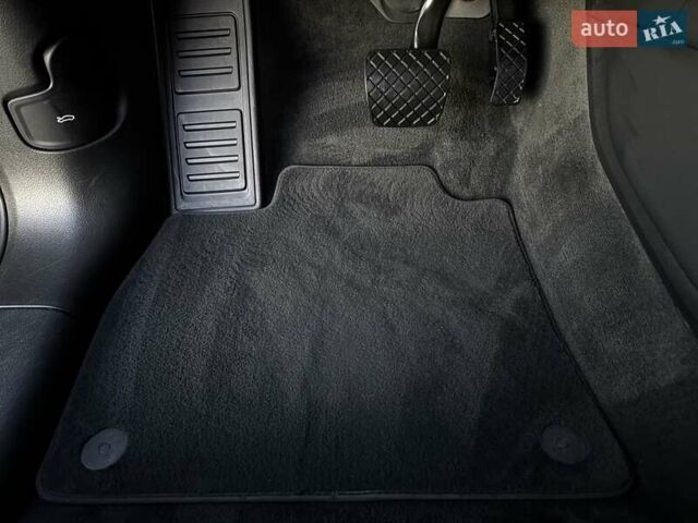 Серый Ауди E-Tron, объемом двигателя 0 л и пробегом 97 тыс. км за 21900 $, фото 43 на Automoto.ua