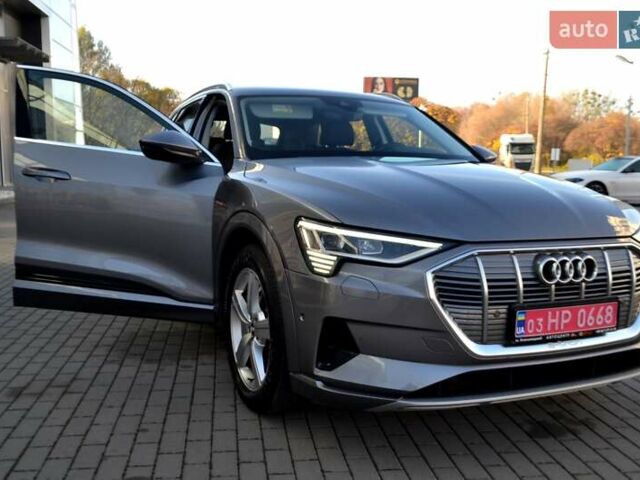 Серый Ауди E-Tron, объемом двигателя 0 л и пробегом 125 тыс. км за 23800 $, фото 163 на Automoto.ua