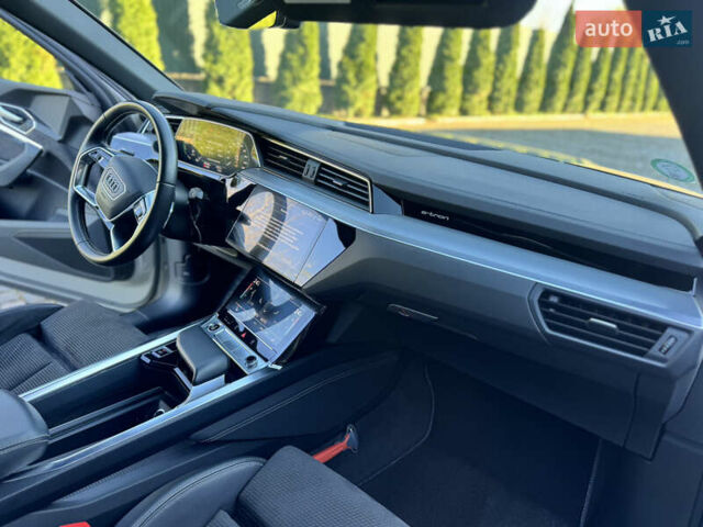 Сірий Ауді E-Tron, об'ємом двигуна 0 л та пробігом 105 тис. км за 34000 $, фото 18 на Automoto.ua