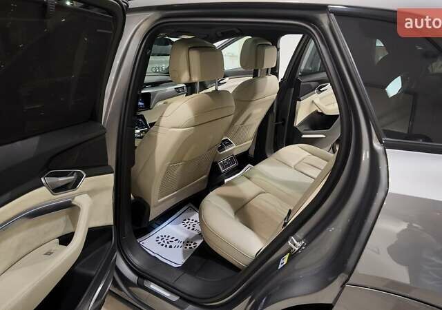 Серый Ауди E-Tron, объемом двигателя 0 л и пробегом 144 тыс. км за 29700 $, фото 34 на Automoto.ua