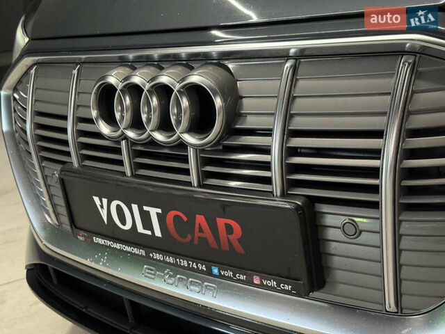 Серый Ауди E-Tron, объемом двигателя 0 л и пробегом 207 тыс. км за 20000 $, фото 5 на Automoto.ua