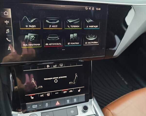 Серый Ауди E-Tron, объемом двигателя 0 л и пробегом 169 тыс. км за 33999 $, фото 46 на Automoto.ua