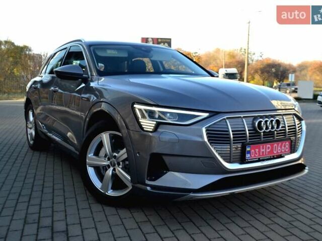 Серый Ауди E-Tron, объемом двигателя 0 л и пробегом 125 тыс. км за 23800 $, фото 162 на Automoto.ua
