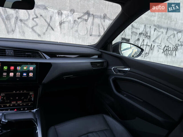 Ауді E-Tron 2020 у Львові на Automoto.ua Сірий Ауді E-Tron, об'ємом двигуна 0 л та пробігом 81 тис. км за 34920 $, фото 51 на Automoto.ua
