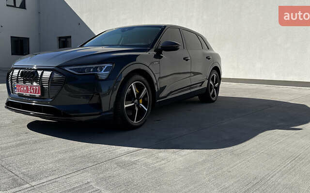 Серый Ауди E-Tron, объемом двигателя 0 л и пробегом 84 тыс. км за 33000 $, фото 3 на Automoto.ua