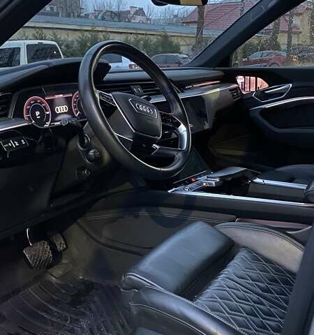 Серый Ауди E-Tron, объемом двигателя 0 л и пробегом 93 тыс. км за 39500 $, фото 17 на Automoto.ua