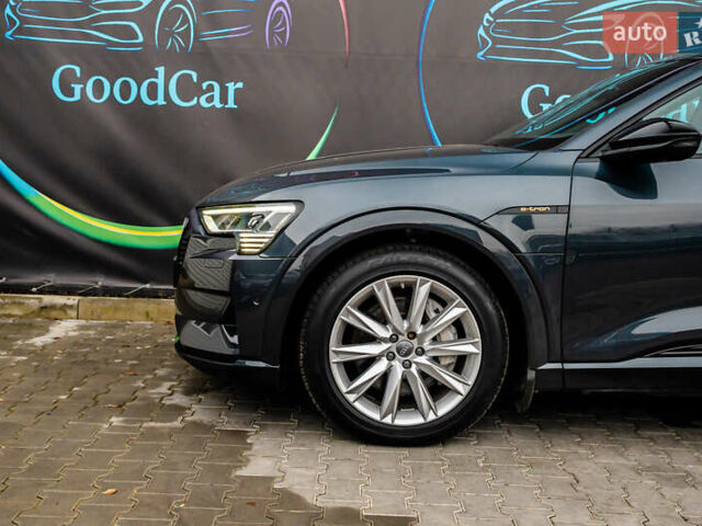 Сірий Ауді E-Tron, об'ємом двигуна 0 л та пробігом 154 тис. км за 25900 $, фото 13 на Automoto.ua