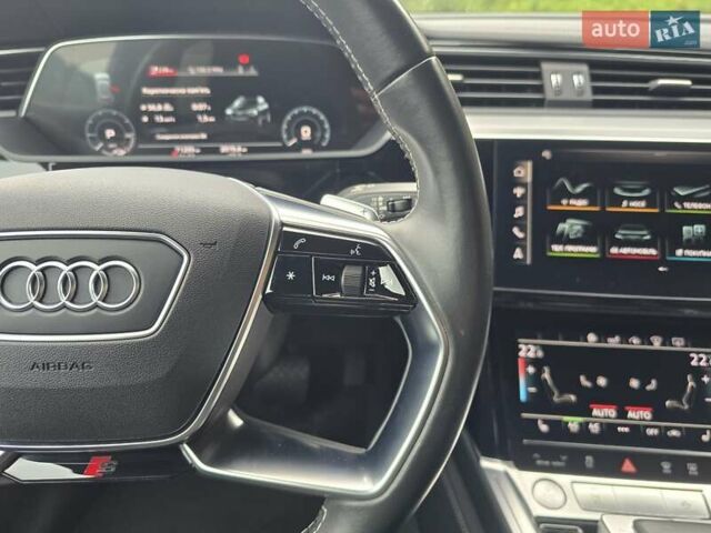 Серый Ауди E-Tron, объемом двигателя 0 л и пробегом 71 тыс. км за 33999 $, фото 68 на Automoto.ua