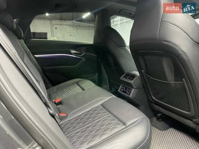 Ауді E-Tron 2020 у Чернівцях на Automoto.ua Сірий Ауді E-Tron, об'ємом двигуна 0 л та пробігом 65 тис. км за 48000 $, фото 13 на Automoto.ua