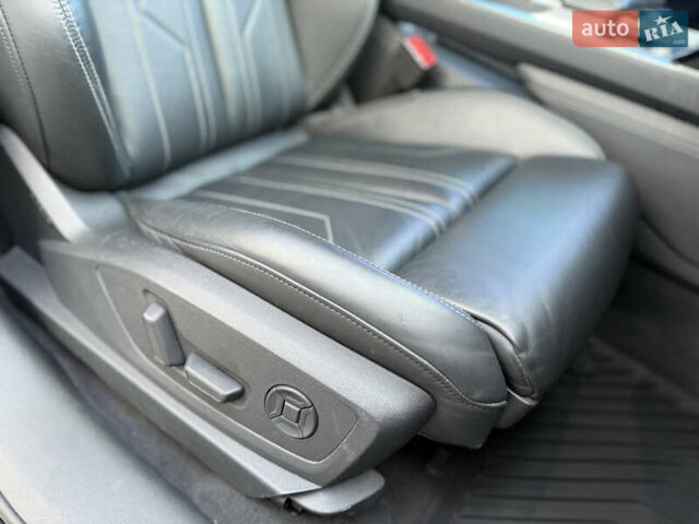 Серый Ауди E-Tron, объемом двигателя 0 л и пробегом 41 тыс. км за 44990 $, фото 42 на Automoto.ua