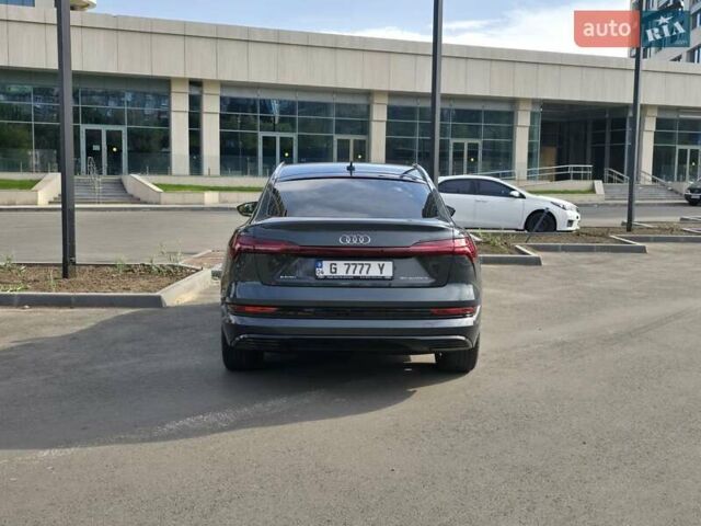 Серый Ауди E-Tron, объемом двигателя 0 л и пробегом 77 тыс. км за 38000 $, фото 7 на Automoto.ua