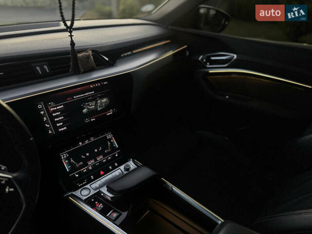 Сірий Ауді E-Tron, об'ємом двигуна 0 л та пробігом 140 тис. км за 37000 $, фото 58 на Automoto.ua