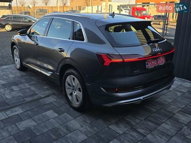 Серый Ауди E-Tron, объемом двигателя 0 л и пробегом 99 тыс. км за 31990 $, фото 19 на Automoto.ua