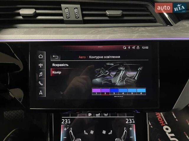 Серый Ауди E-Tron, объемом двигателя 0 л и пробегом 120 тыс. км за 28700 $, фото 66 на Automoto.ua