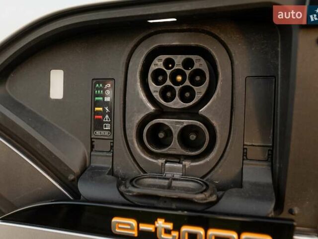 Сірий Ауді E-Tron, об'ємом двигуна 0 л та пробігом 112 тис. км за 34300 $, фото 63 на Automoto.ua