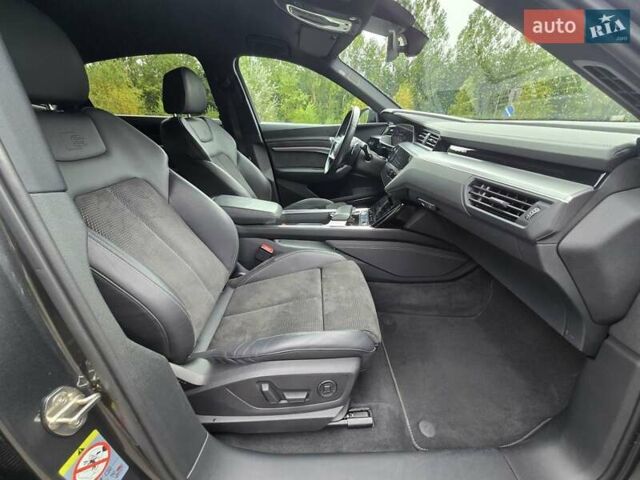 Серый Ауди E-Tron, объемом двигателя 0 л и пробегом 71 тыс. км за 33999 $, фото 66 на Automoto.ua