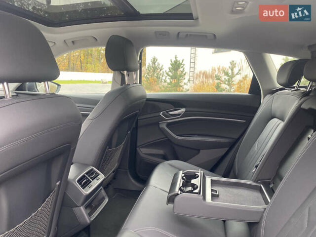 Ауди E-Tron 2020 в Луцке на Automoto.ua Серый Ауди E-Tron, объемом двигателя 0 л и пробегом 128 тыс. км за 25000 $, фото 29 на Automoto.ua
