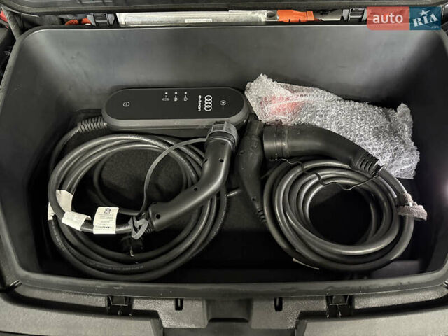 Серый Ауди E-Tron, объемом двигателя 0 л и пробегом 207 тыс. км за 20000 $, фото 30 на Automoto.ua