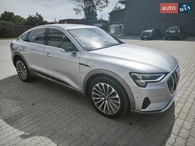 Серый Ауди E-Tron, объемом двигателя 0 л и пробегом 70 тыс. км за 34500 $, фото 33 на Automoto.ua
