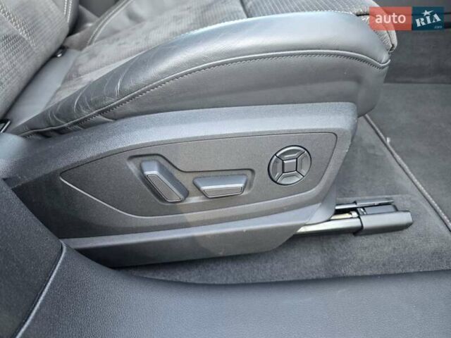 Сірий Ауді E-Tron, об'ємом двигуна 0 л та пробігом 67 тис. км за 37999 $, фото 69 на Automoto.ua