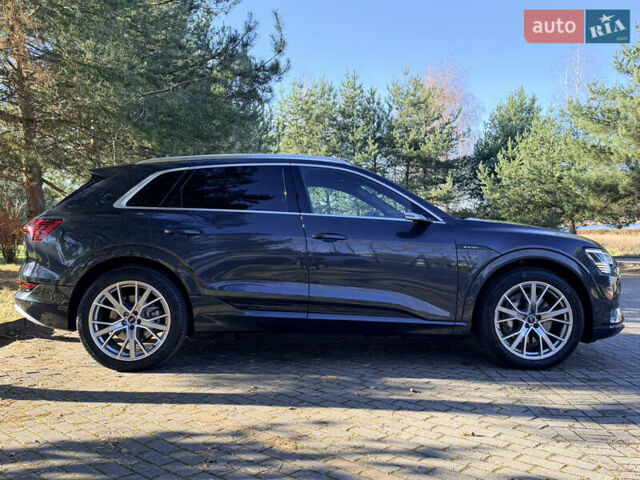 Серый Ауди E-Tron, объемом двигателя 0 л и пробегом 117 тыс. км за 28990 $, фото 10 на Automoto.ua
