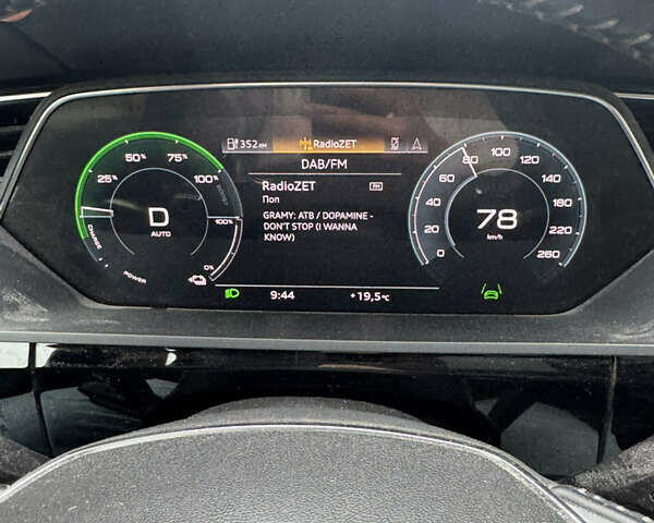 Серый Ауди E-Tron, объемом двигателя 0 л и пробегом 169 тыс. км за 26000 $, фото 40 на Automoto.ua