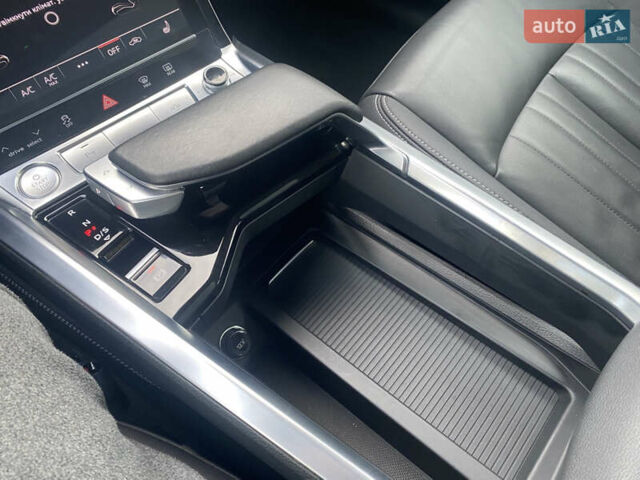 Ауди E-Tron 2020 в Луцке на Automoto.ua Серый Ауди E-Tron, объемом двигателя 0 л и пробегом 128 тыс. км за 25000 $, фото 66 на Automoto.ua