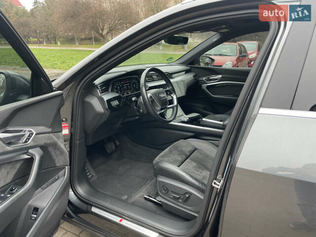 Серый Ауди E-Tron, объемом двигателя 0 л и пробегом 90 тыс. км за 34490 $, фото 10 на Automoto.ua