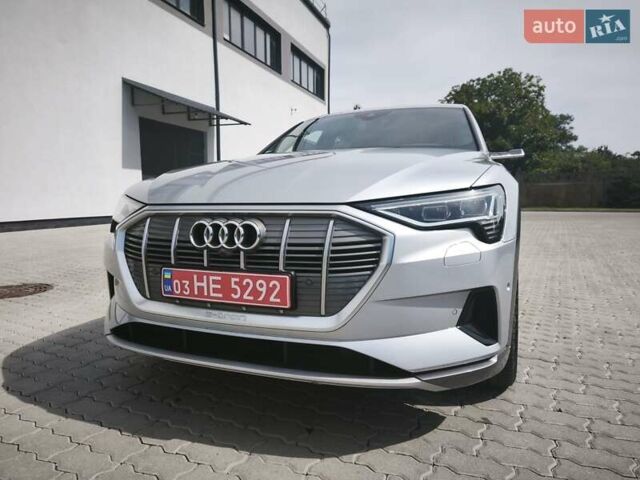 Серый Ауди E-Tron, объемом двигателя 0 л и пробегом 70 тыс. км за 34500 $, фото 17 на Automoto.ua