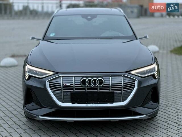Серый Ауди E-Tron, объемом двигателя 0 л и пробегом 29 тыс. км за 38300 $, фото 1 на Automoto.ua