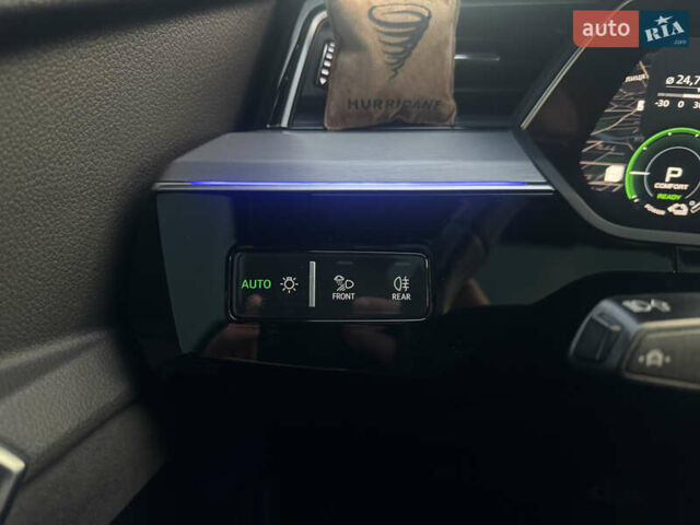 Сірий Ауді E-Tron, об'ємом двигуна 0 л та пробігом 140 тис. км за 37000 $, фото 49 на Automoto.ua