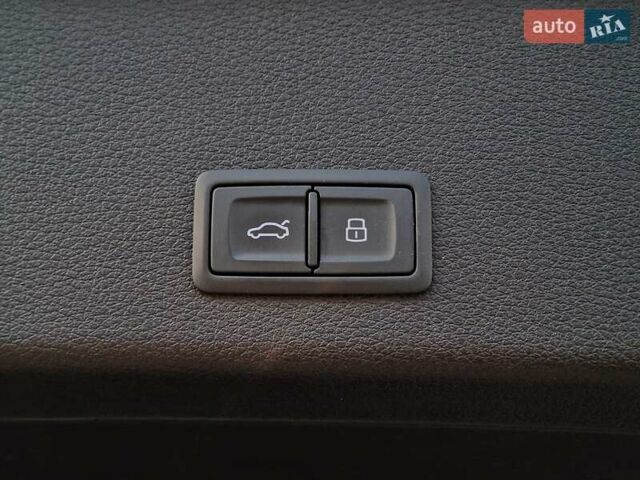 Серый Ауди E-Tron, объемом двигателя 0 л и пробегом 12 тыс. км за 31990 $, фото 41 на Automoto.ua