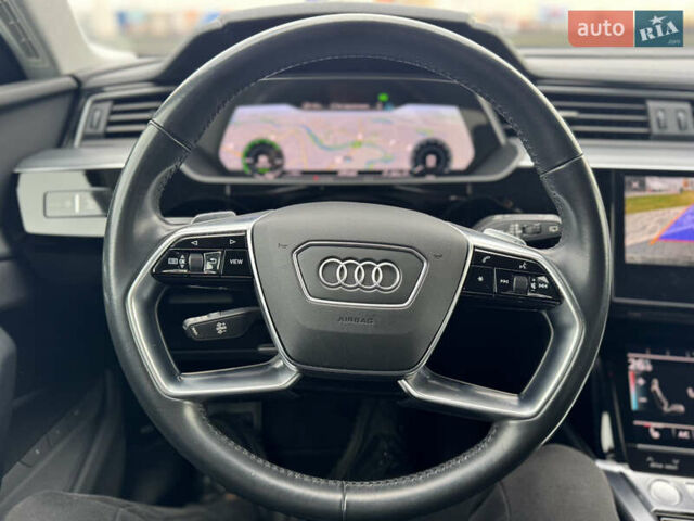 Серый Ауди E-Tron, объемом двигателя 0 л и пробегом 150 тыс. км за 25500 $, фото 15 на Automoto.ua