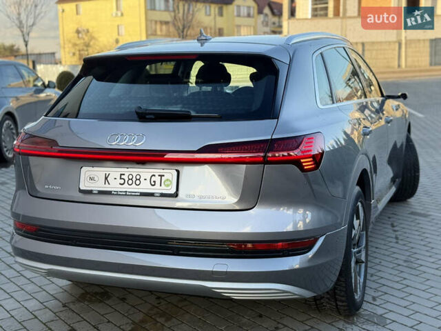 Серый Ауди E-Tron, объемом двигателя 0 л и пробегом 121 тыс. км за 27699 $, фото 17 на Automoto.ua