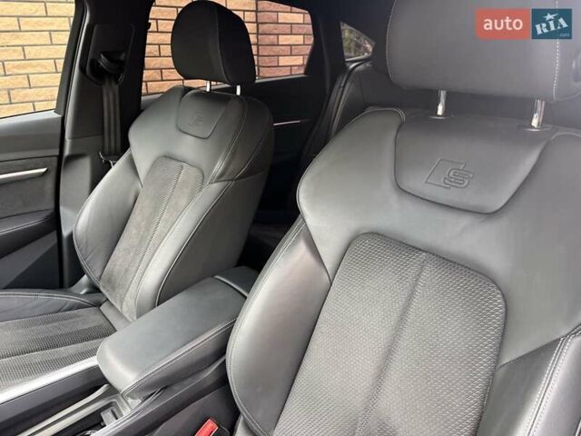 Серый Ауди E-Tron, объемом двигателя 0 л и пробегом 54 тыс. км за 35000 $, фото 20 на Automoto.ua