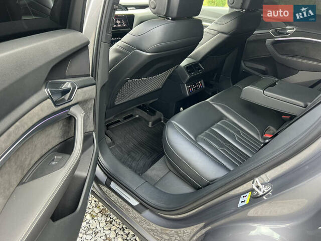 Серый Ауди E-Tron, объемом двигателя 0 л и пробегом 119 тыс. км за 35000 $, фото 14 на Automoto.ua