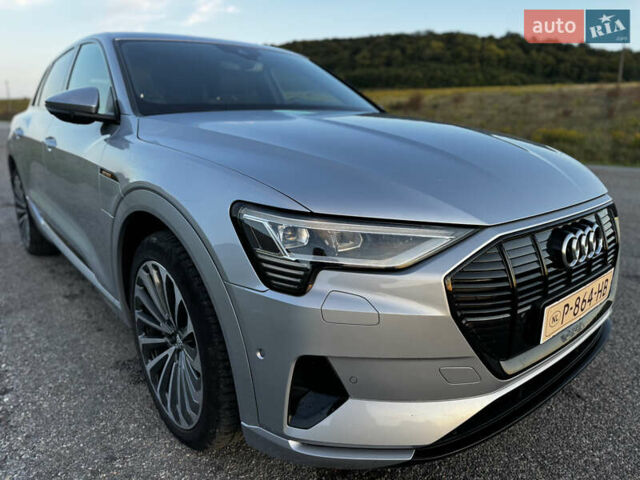 Серый Ауди E-Tron, объемом двигателя 0 л и пробегом 108 тыс. км за 29000 $, фото 1 на Automoto.ua