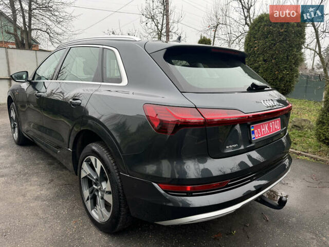 Серый Ауди E-Tron, объемом двигателя 0 л и пробегом 150 тыс. км за 23800 $, фото 6 на Automoto.ua