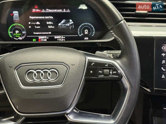 Серый Ауди E-Tron, объемом двигателя 0 л и пробегом 207 тыс. км за 20000 $, фото 65 на Automoto.ua
